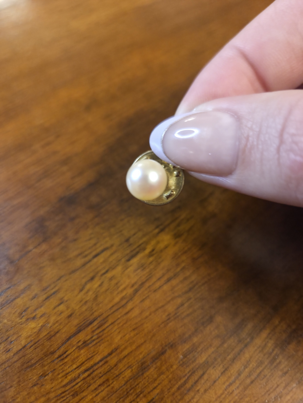 Pin Pin Broche de Solapa with Classical Pearl - Pass the tooth test! (Not gold)
